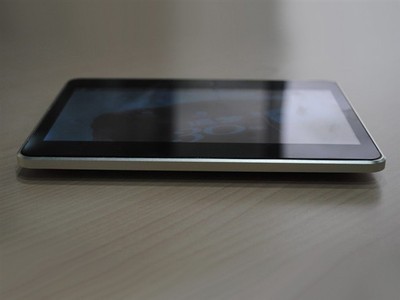 深析TCL OpenPad MR2857 22-IT168計(jì)算機(jī)視角下的照片揭示的產(chǎn)品細(xì)節(jié)與市場定位